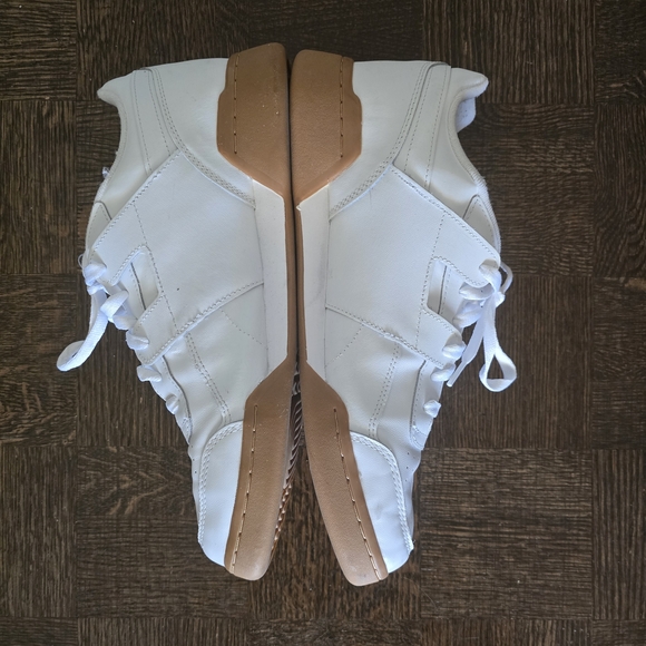 Reebok White Sneakers with Gum Sole - Picture 4 of 7